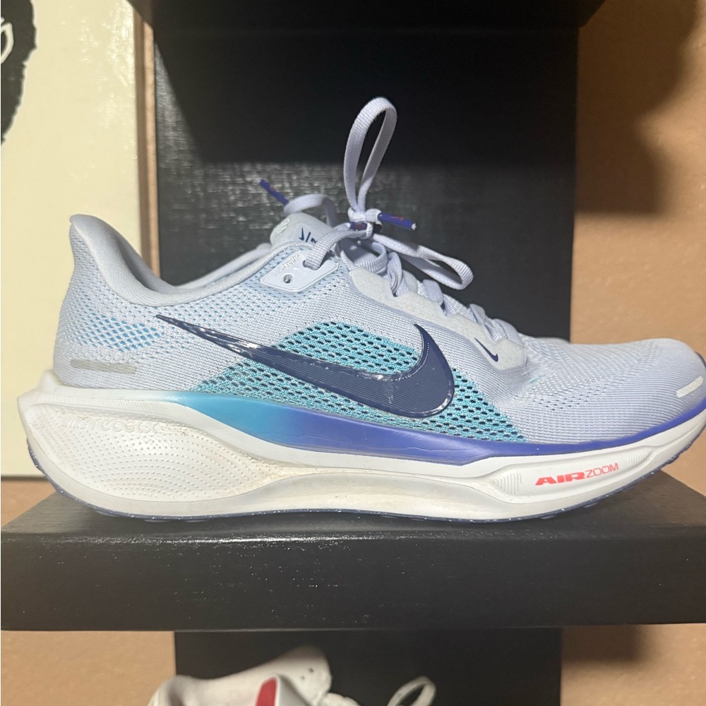 Nike Pegasus 41 Blue and White Athletic Shoes